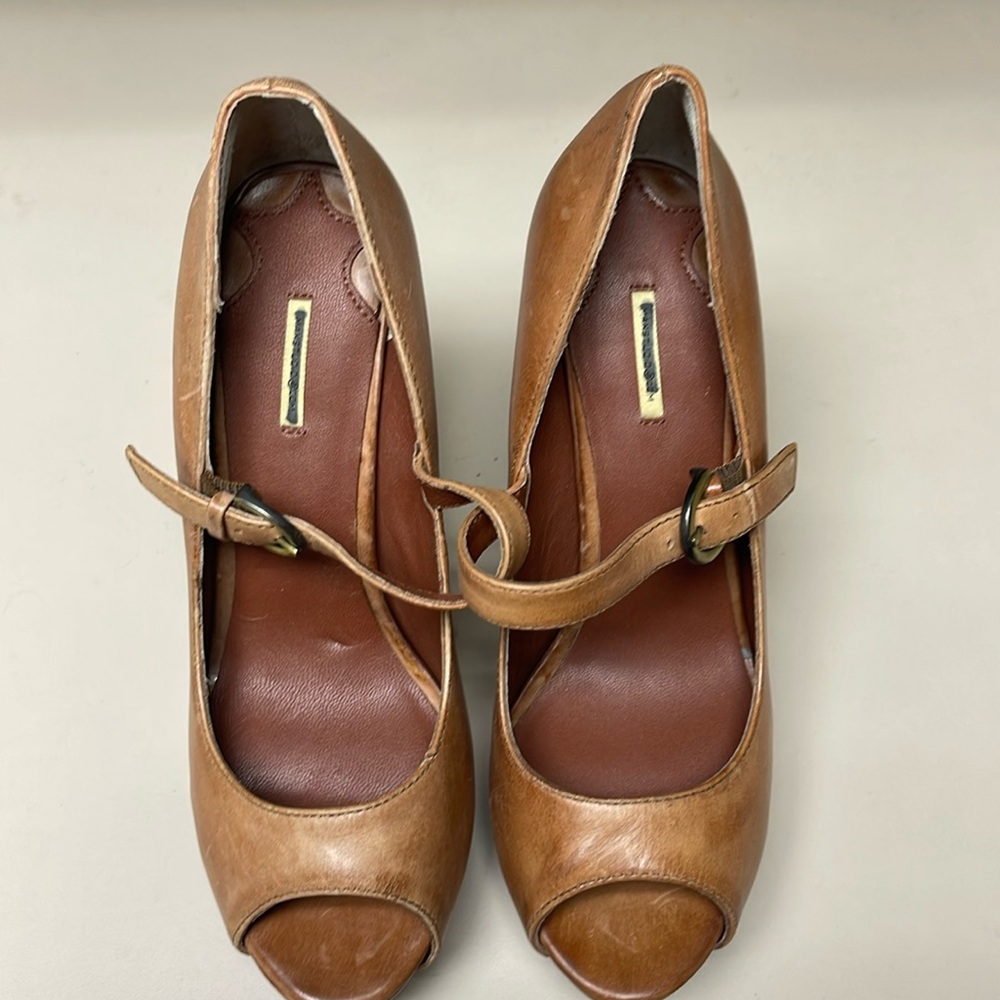 ~#215, Size  6.5, NWT Max Studio Heel Shoes
